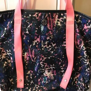 Lululemon Tote / Beach bag!